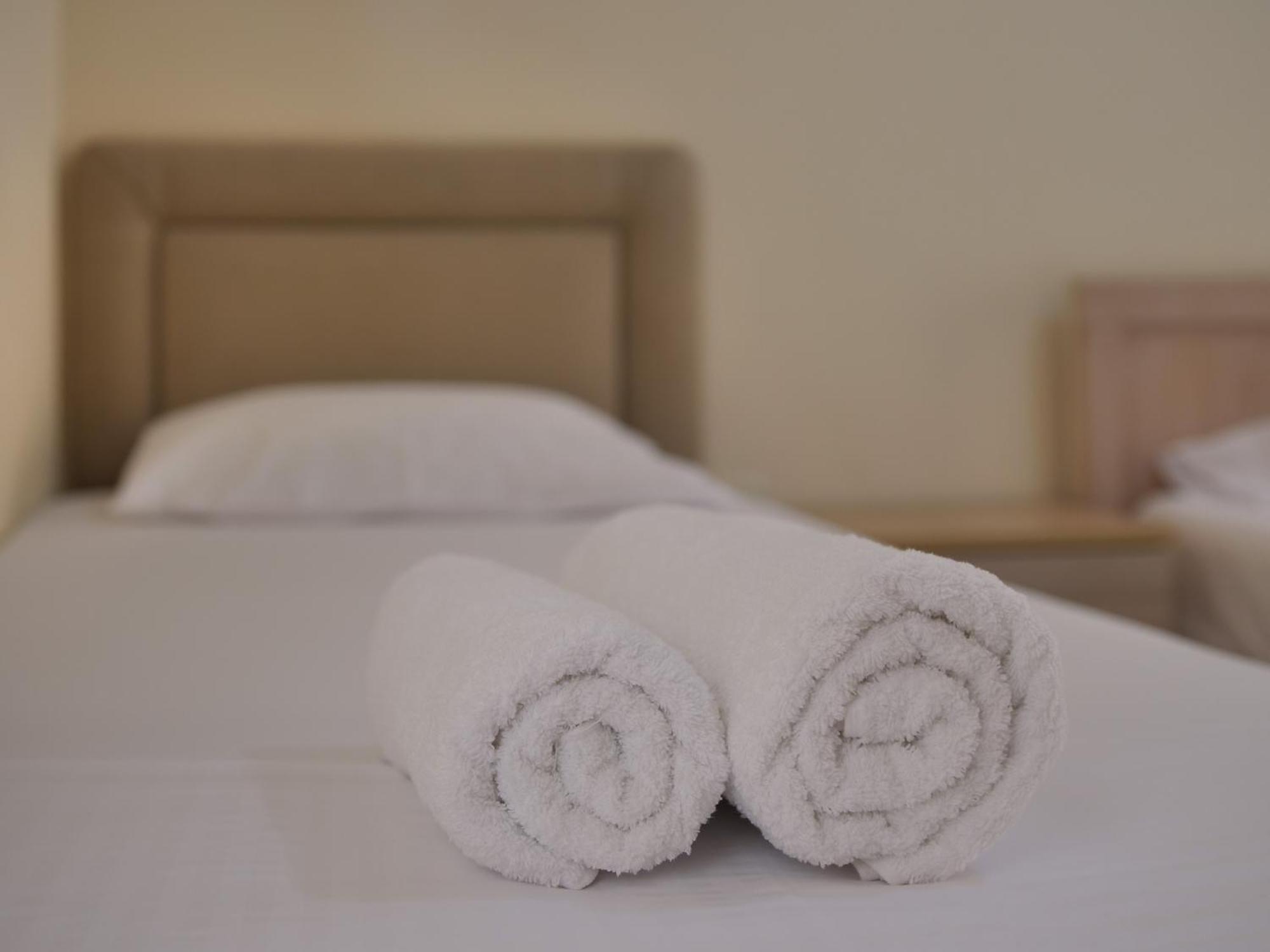 Bodini'S Rooms Himare Esterno foto