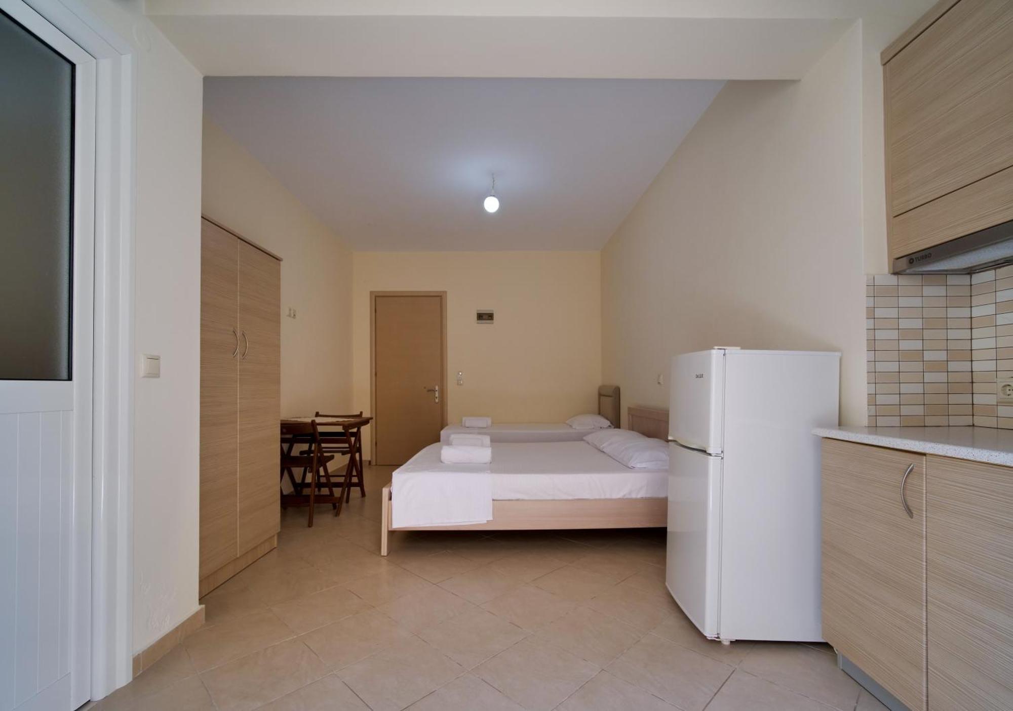 Bodini'S Rooms Himare Esterno foto