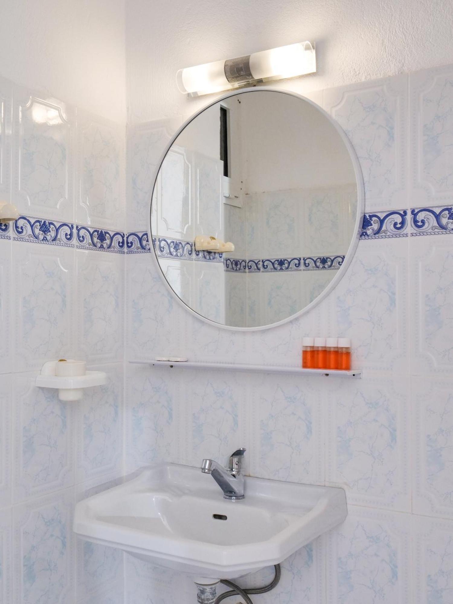 Bodini'S Rooms Himare Esterno foto