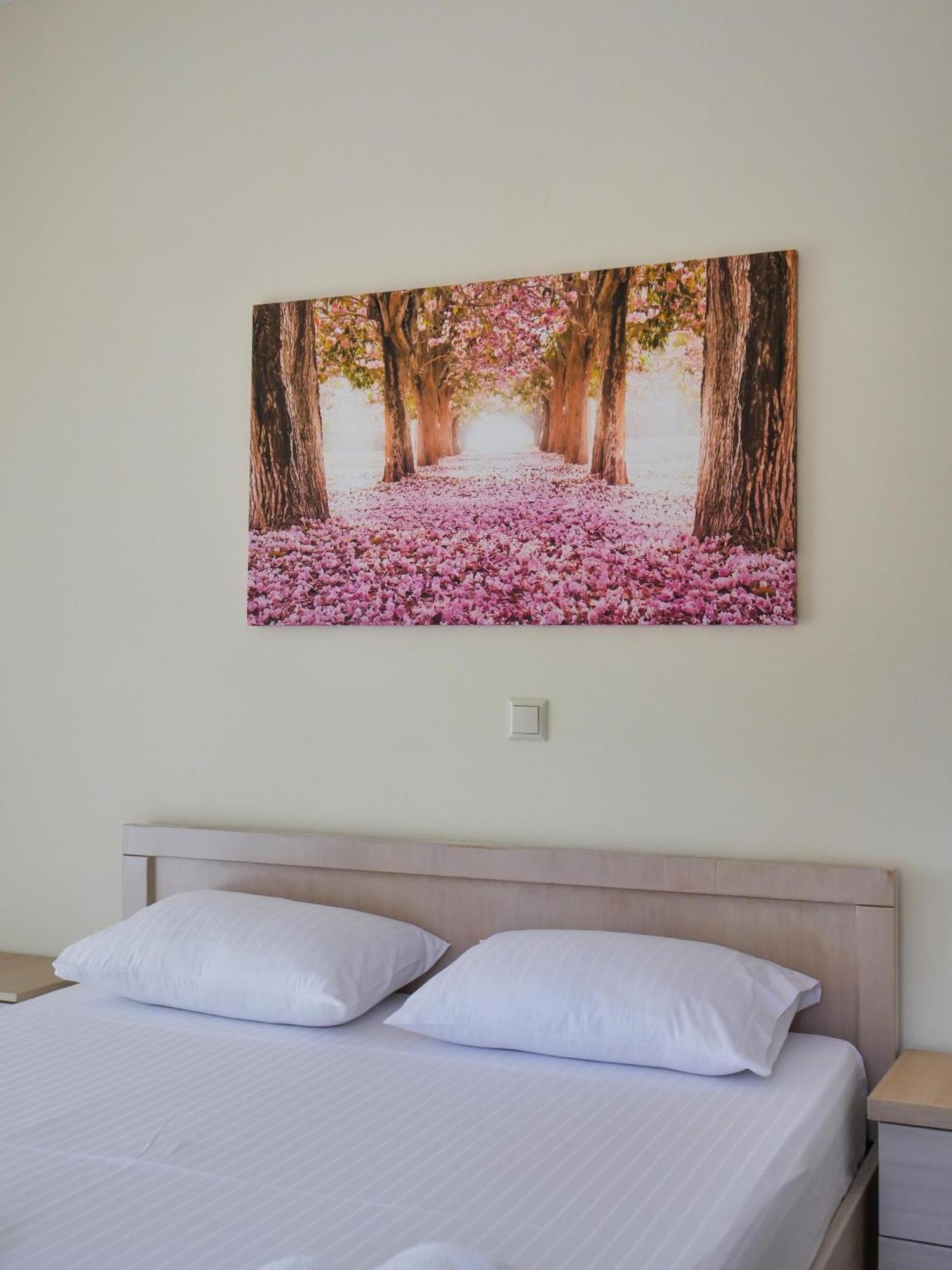 Bodini'S Rooms Himare Esterno foto