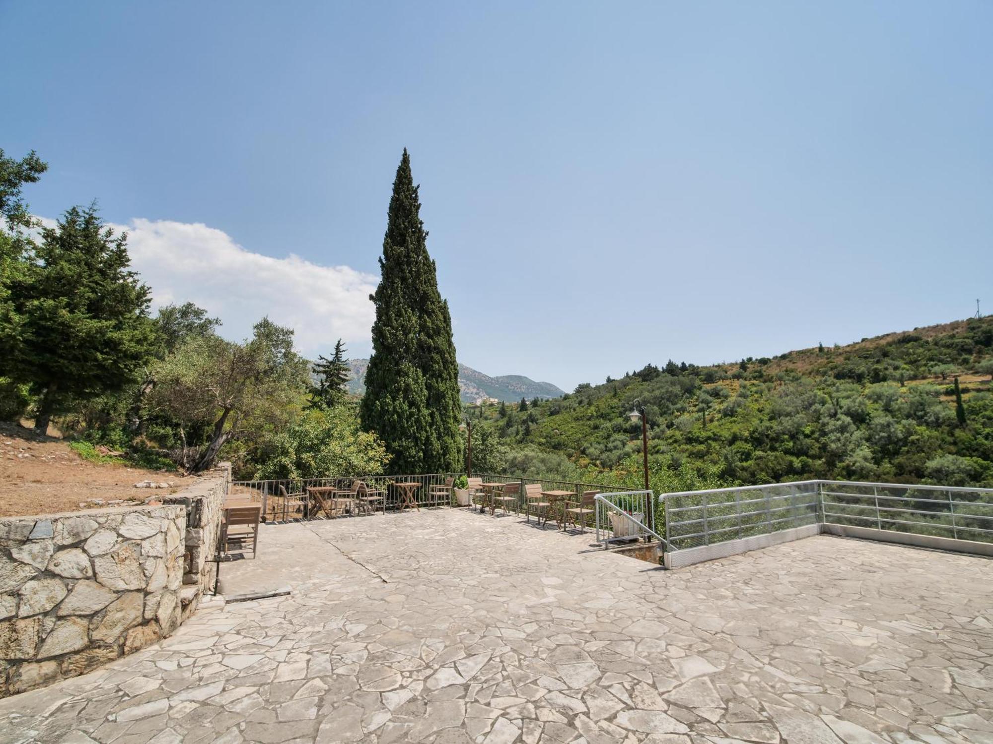 Bodini'S Rooms Himare Esterno foto