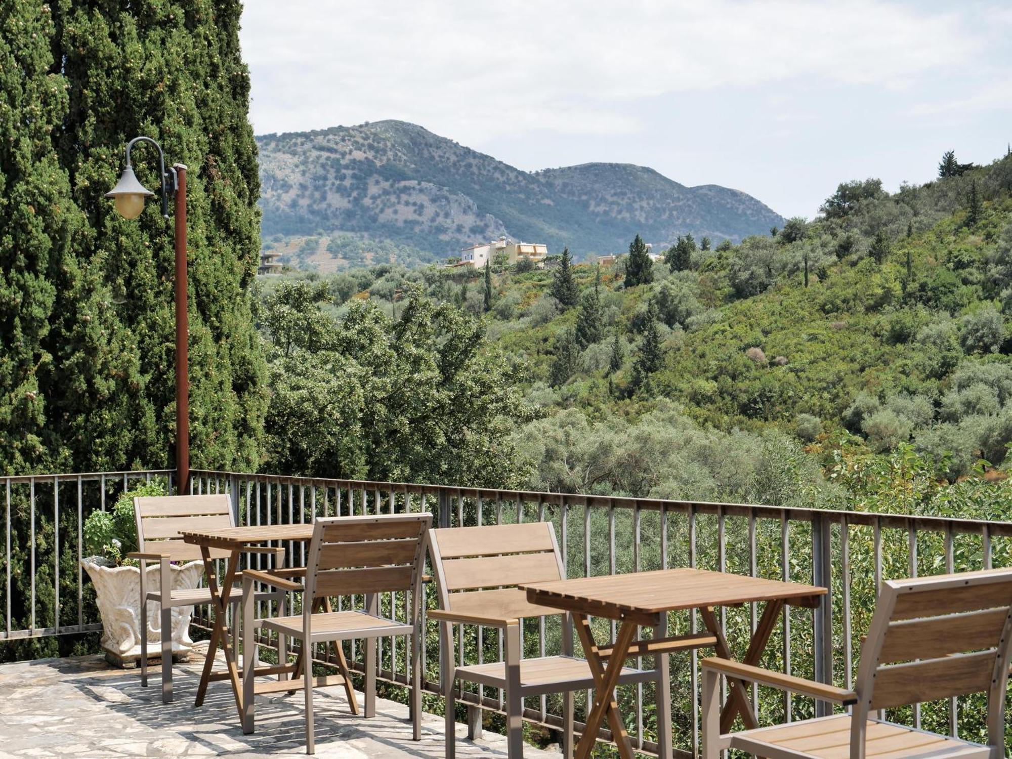 Bodini'S Rooms Himare Esterno foto
